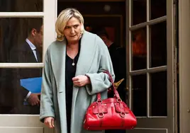 Irrumpe en Francia una ultraderecha con posiciones más radicales que Marine Le Pen