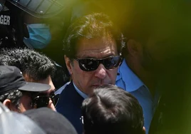 Ex primer ministro paquistaní Imran Jan es puesto en libertad bajo fianza