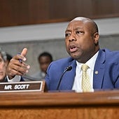 Tim Scott, el único republicano negro del Senado, se presenta a la presidencia de EE.UU.
