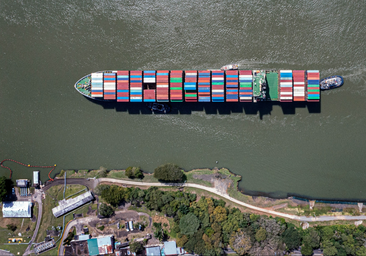 Una sequía sin precedentes en el Canal de Panamá amenaza al comercio mundial