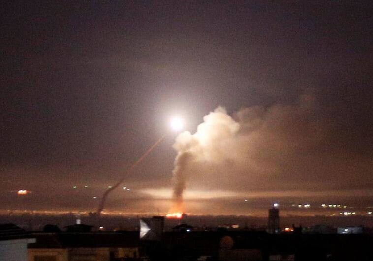 A missile hits the city of Damascus, which is one of the points that were subjected to Israeli attacks.