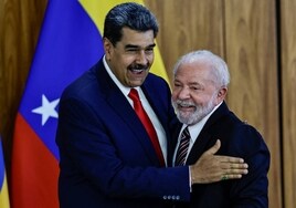 Lula asegura que hay prejuicios contra Venezuela y que el autoritarismo es un relato creado