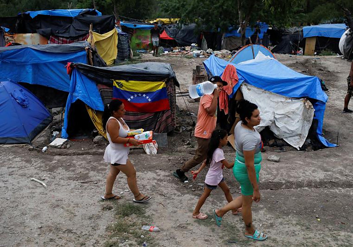 Los inmigrantes que buscan asilo en Estados Unidos no cesan de llegar a estos asentamientos