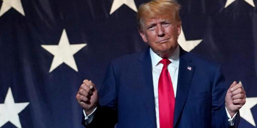 Trump pide que sus posibilidades le acompañen a Miami cuando se presente ante el juzgado el martes