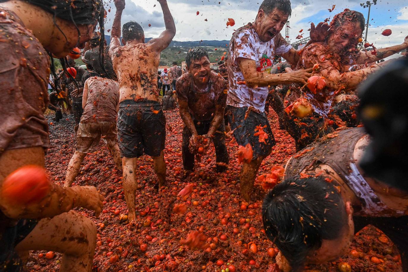 Décimo Festival Anual de Lucha del Tomate, conocido como «Tomatina», en Sutamarchán (Colombia)