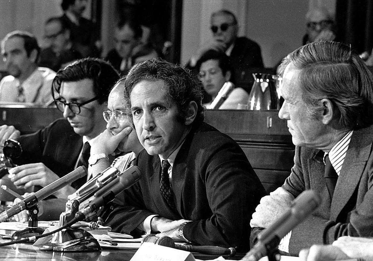 Daniel Ellsberg, durante su declaración ante el Congreso en 1971