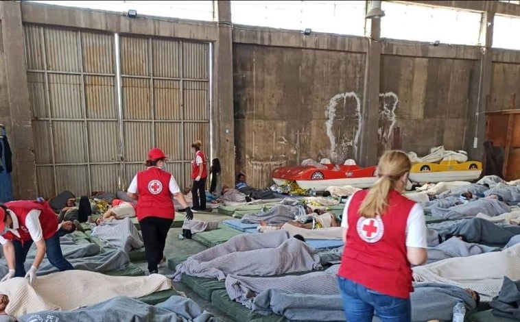 Imagen principal - La bodega del barco naufragado en Grecia, tumba para un centenar de niños y sus madres
