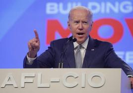 Otro despiste de Joe Biden: cierra un discurso con un «Dios salve a la Reina»