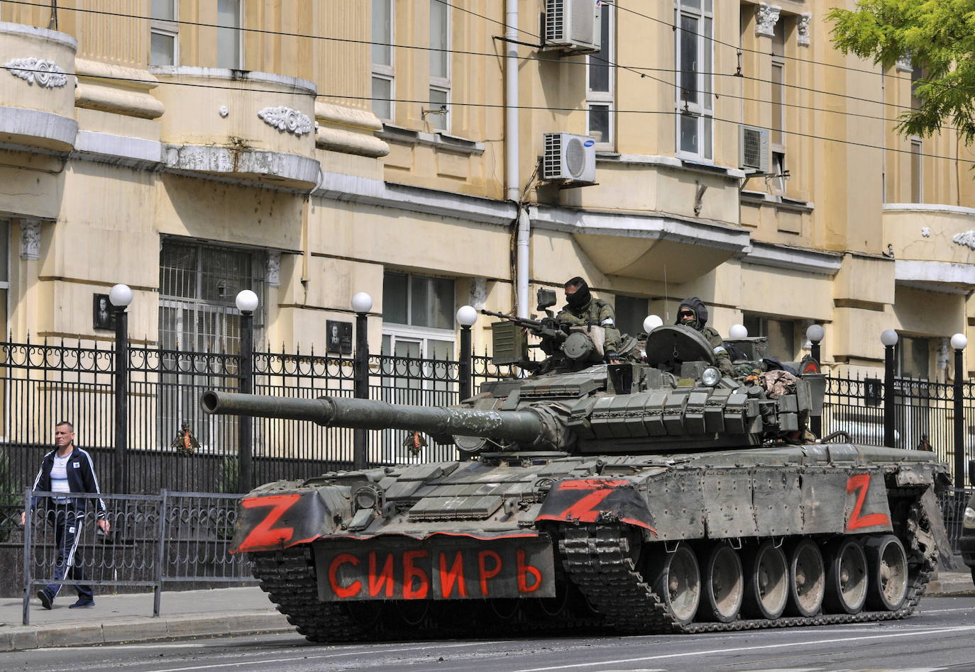 Un tanque de guerra del grupo Wagner en las calles de Rostov
