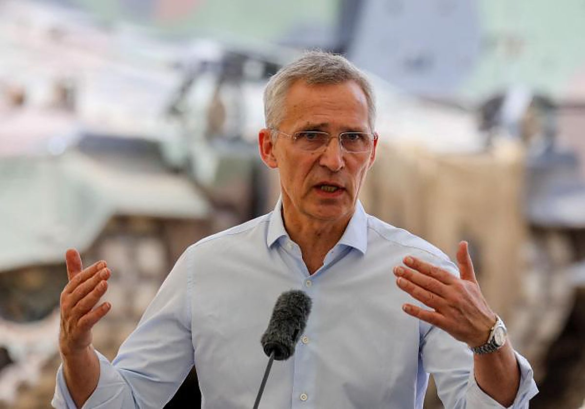 El Secretario General de la OTAN, Jens Stoltenberg, en el ejercicio militar bilateral lituano-alemán 'Griffin Storm', en Pabrade, Lituania