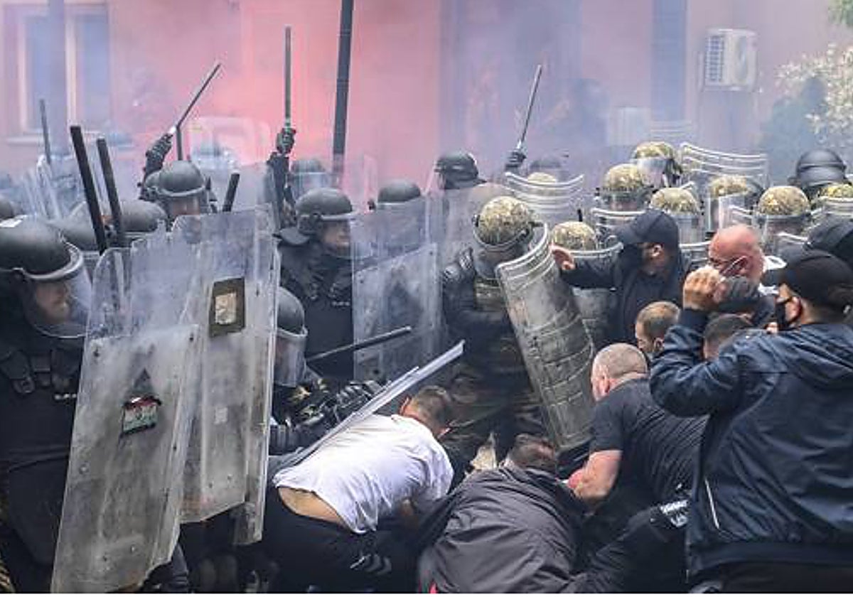Hace unas semanas, la violencia entre serbios y miembros de la OTAN terminó con varios agentes de la KFOR heridos