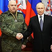 Gerasimov y Surovikin: la desaparición de los dos comandantes rusos en Ucrania alienta los rumores de una purga de Putin