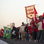 Los 'sin tierra' de Brasil, okupas con apoyo del Estado