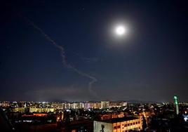 Israel ataca con aviones de combate la batería de defensa aérea siria desde la que le lanzaron un misil
