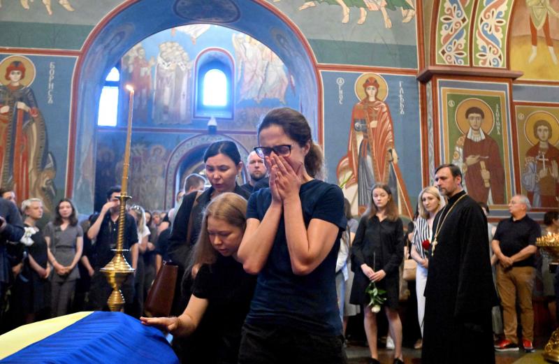 Ucrania despide a la escritora Victoria Amelina