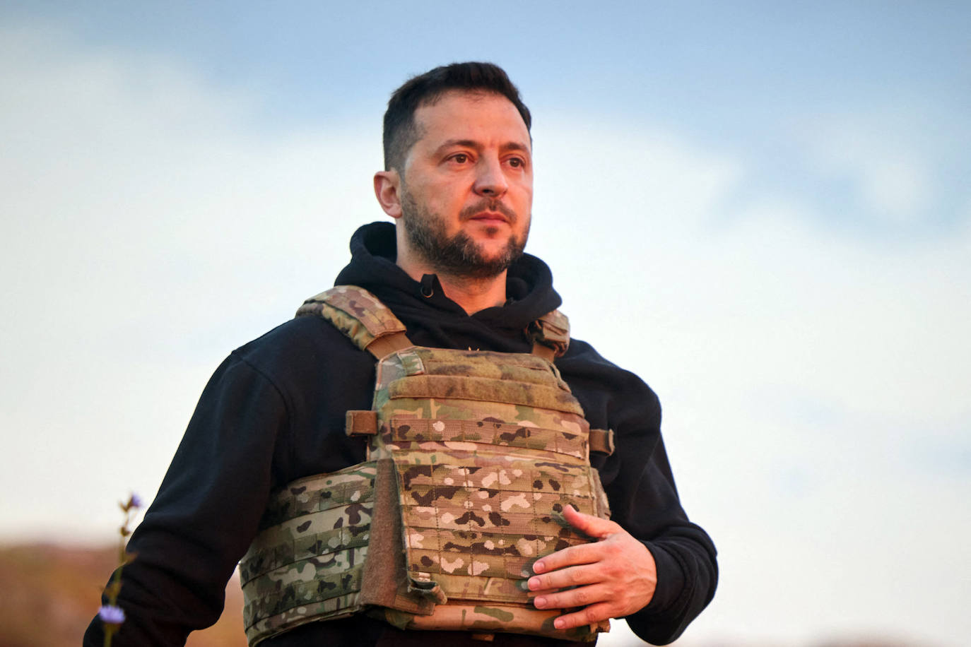 Zelenski, en la isla de las Serpientes para conmemorar los 500 días de invasión