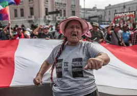 Miles de peruanos regresan a las calles contra el Gobierno de Boluarte y piden un adelanto electoral