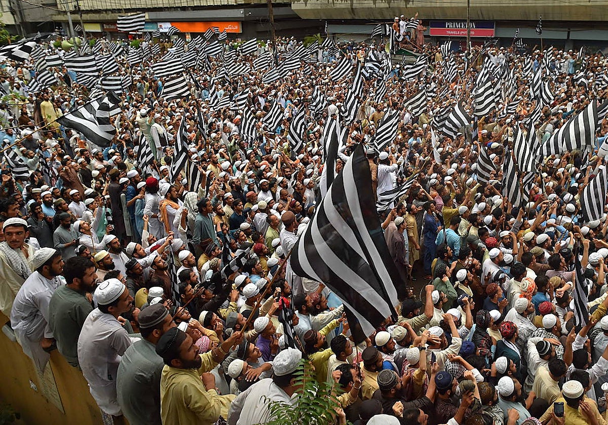 Activistas musulmanes en distintos países han organizado protestas contra Suecia por permitir que un iraquí quemara una copia del Corán