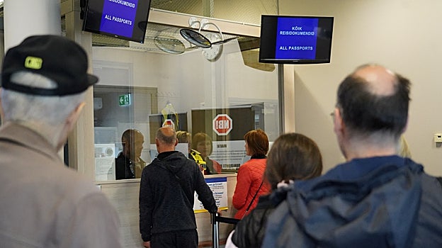 Uno de los controles del paso fronterizo de Narva