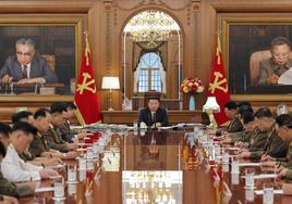 Kim Jong-Un cesa al comandante en jefe de su Ejército y exige más preparación ante la posibilidad de una guerra