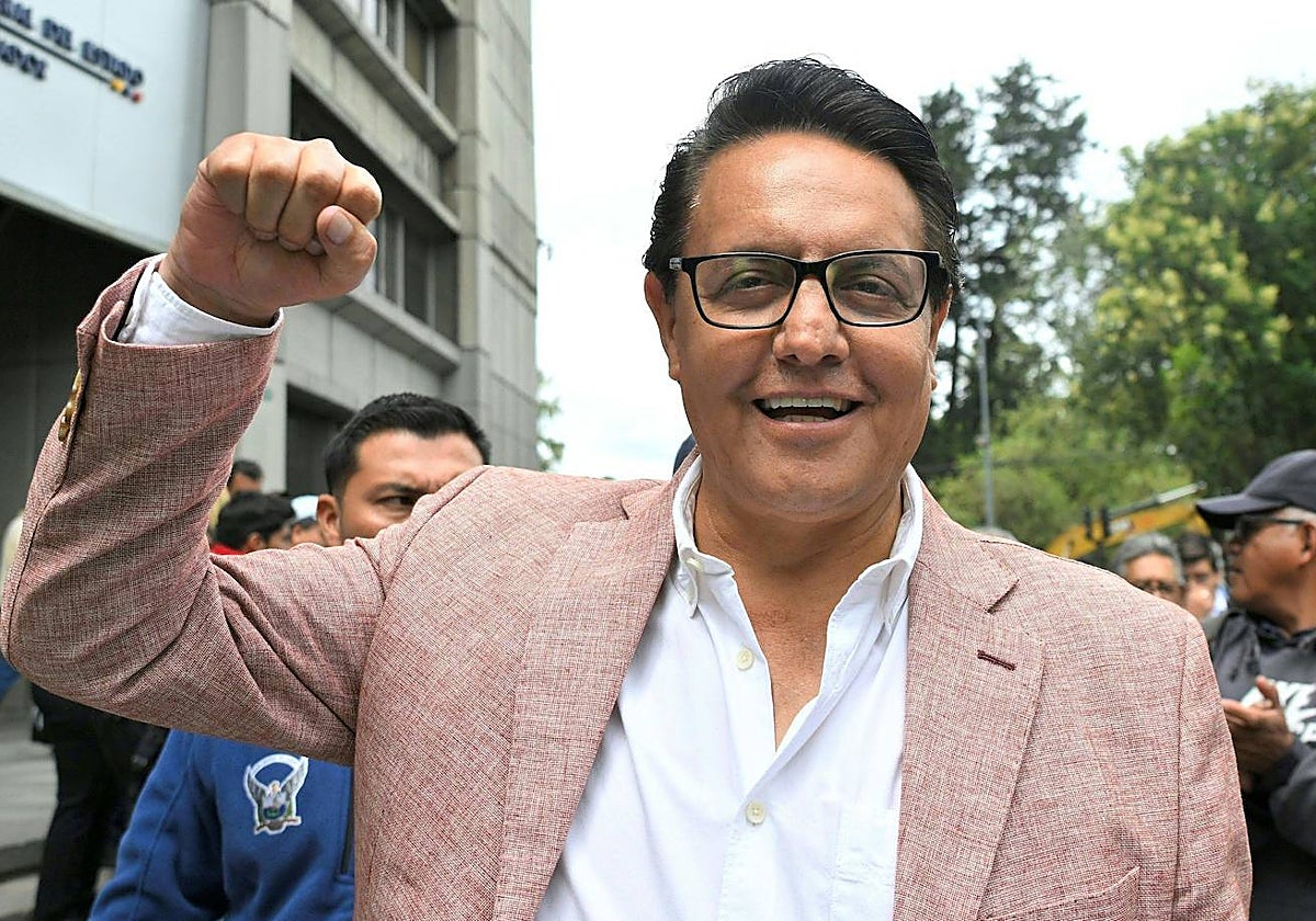 Fernando Villavicencio, días antes de ser asesinado, había solicitado a la Fiscalía investigar a ex funcionarios relacionados con el sector petrolero de los gobiernos de Rafael Correa, Lenín Moreno, y Guillermo Lasso