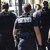 Conmoción en Francia: una joven de 29 años es violada y empalada con una escoba en su casa