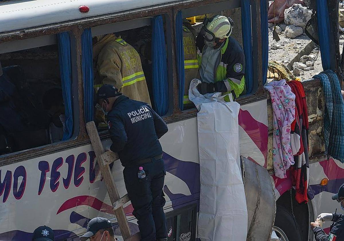 15 muertos y 36 heridos en México tras chocar un autobús que ...