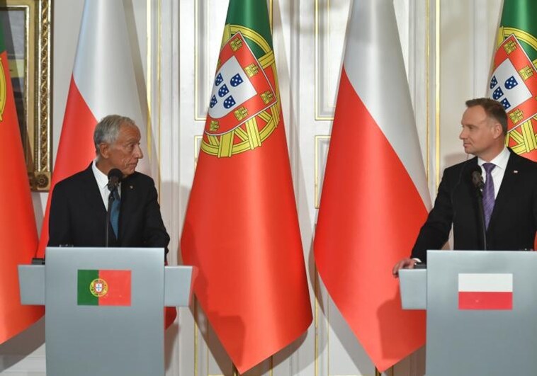 El presidente de Portugal, Marcelo Rebelo de Sousa, y el presidente de Polonia, Andrzej Duda, en una conferencia de prensa conjunta en Varsovia, Polonia