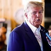 Trump regresa a Twitter para sacar partido a su ficha policial