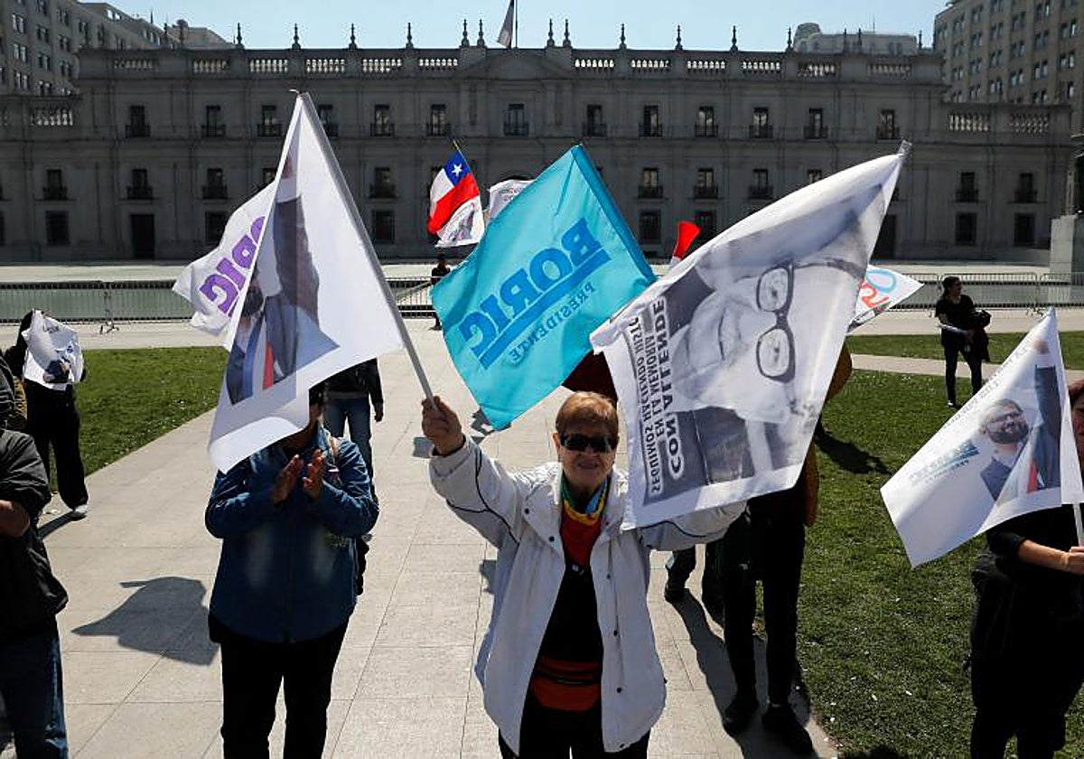 Actos previos afuera del palacio de la Moneda de Chile, a días de la conmemoración de los 50 años del Golpe de Estado