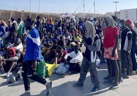 Colapso en Italia: más de 8.000 inmigrantes llegan a la isla de Lampedusa desde el lunes