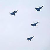 Taiwán denuncia la presencia de 68 cazas chinos y diez busques cerca de la isla