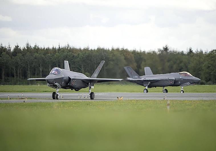 Dos F-35 en una base de la OTAN en Dinamarca