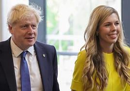 Las claves del 'Nannygate', el nuevo escándalo que salpica a Boris Johnson: una copa de vino, una niñera y celos