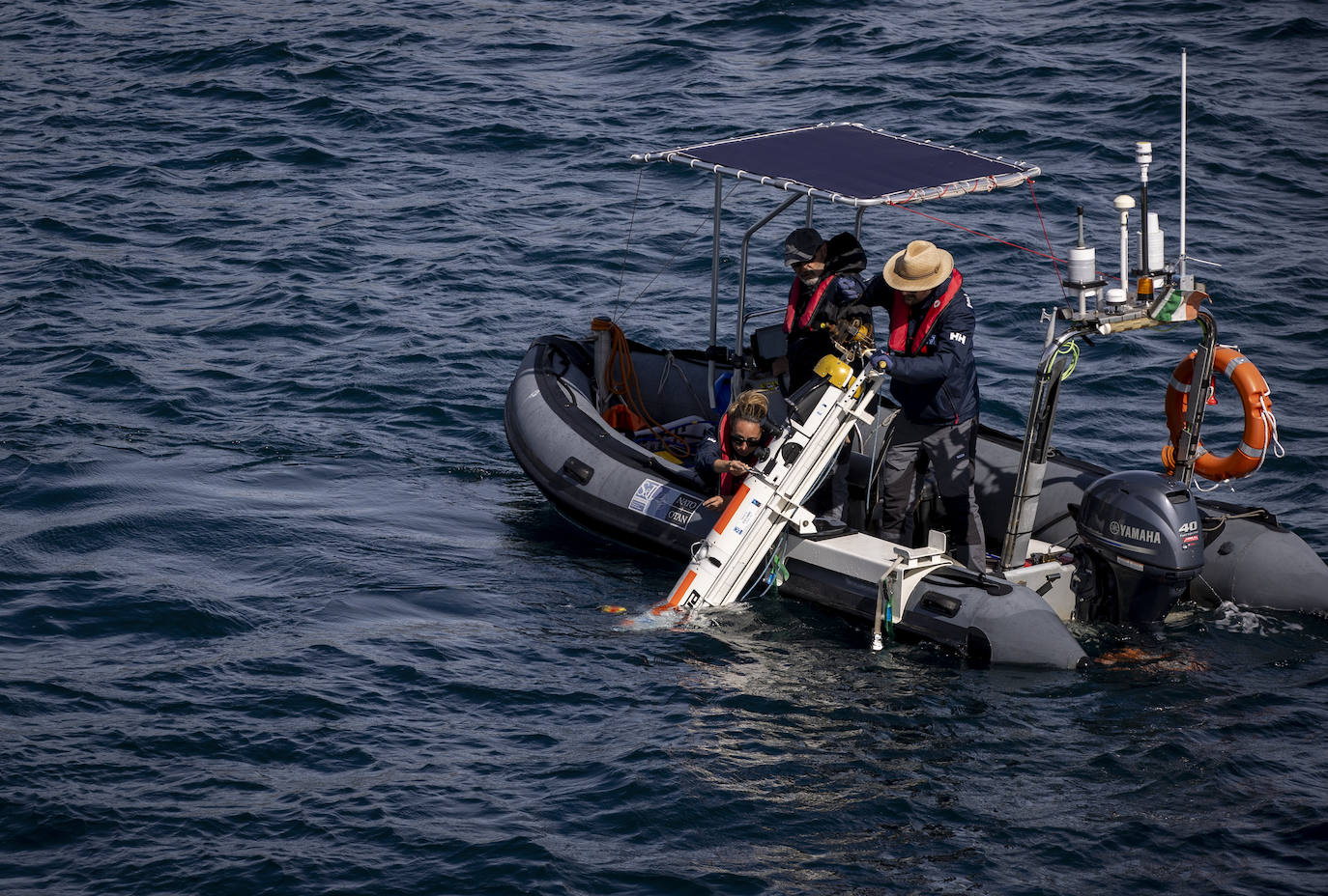 Demostración del sistema submarino autónomo CMRE UUV durante los ejercicios de Repmus 23 en Sesimbra (Portugal)