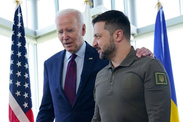 Joe Biden y Volodímir Zelenski en una foto de archivo