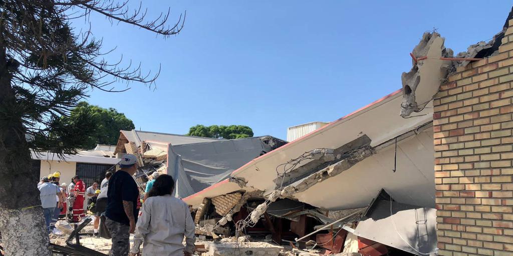 Al menos nueve muertos al caer el techo de una iglesia en plena misa del domingo en México