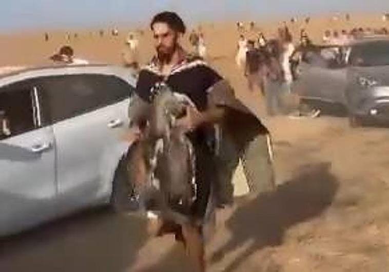Imagenes de asistentes huyendo del festival israelí