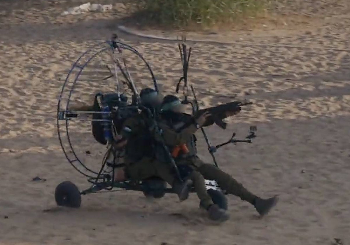 Terroristas de Hamás aterrizan en localidades israelíes cercanas a Gaza