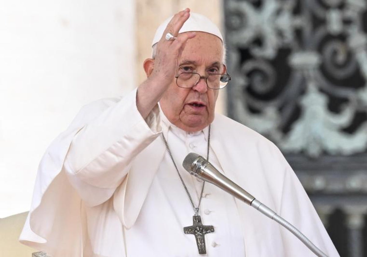 El Papa Francisco, durante la audiencia semanal en la plaza de San Pedro