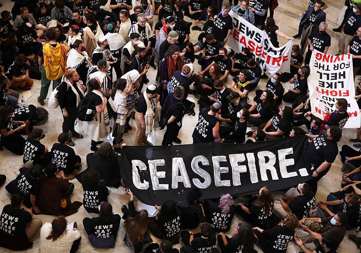 Judíos ocupan el Capitolio para pedir un alto el fuego en Gaza