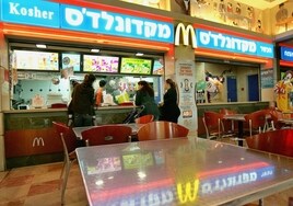 La 'guerra de los McDonalds': la gran marca global, arrastrada por la violencia en Israel y Gaza