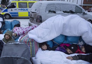 Suecia dificulta a los inmigrantes no europeos el acceso a ayudas para disuadir las nuevas llegadas