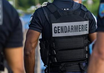 Un policía en proceso de divorcio mata a sus tres hijas y después se suicida en Francia