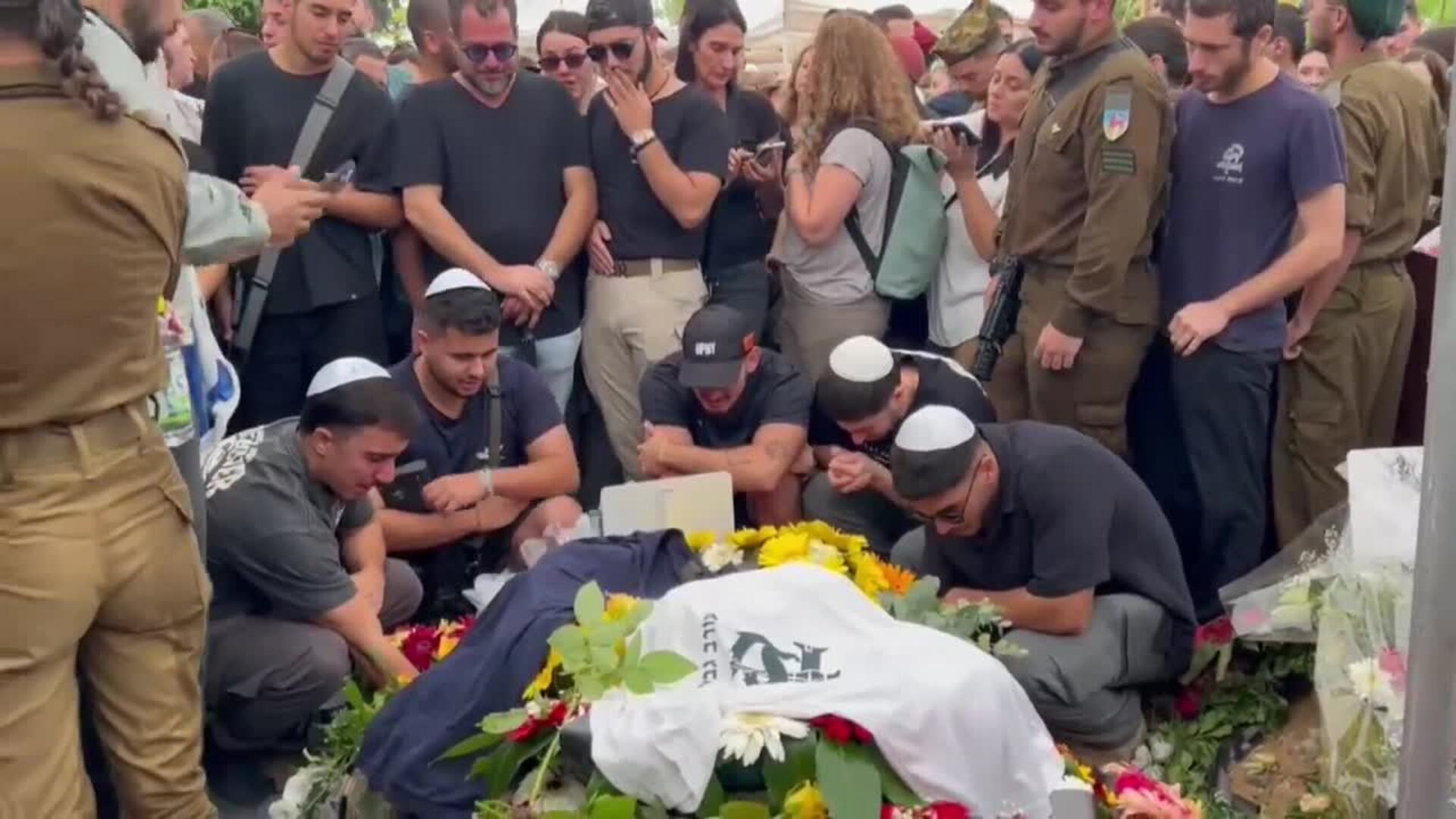 Israel intensifica su ofensiva en Gaza, de donde salen los primeros ...