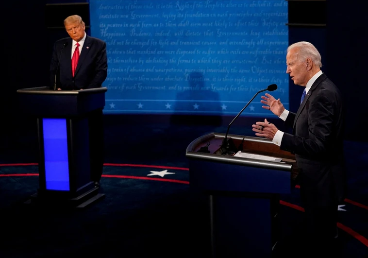 Biden y Trump durante un debate