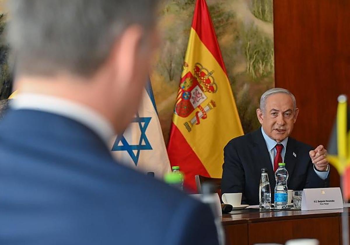 Netanyahu durante su encuentro con los primeros ministros español y belga, Sánchez y De Croo