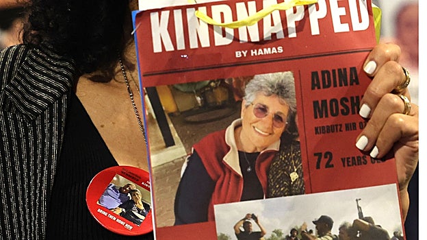 Cartel que pide la liberación de Adina Moshe