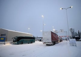 Finlandia cierra toda su frontera con Rusia tras clausurar el único paso que permanecía abierto