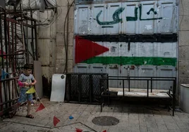 Hebrón, ciudad fantasmal: soldados asustados, colonos armados y palestinos hartos del conflicto